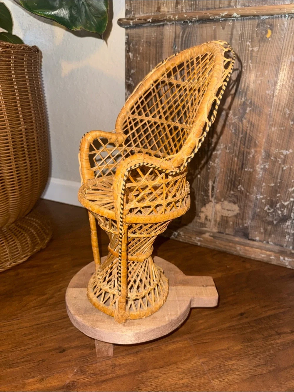 Vtg Peacock Fan Back Rattan Chair 13.5” Plant Stand Wicker Boho